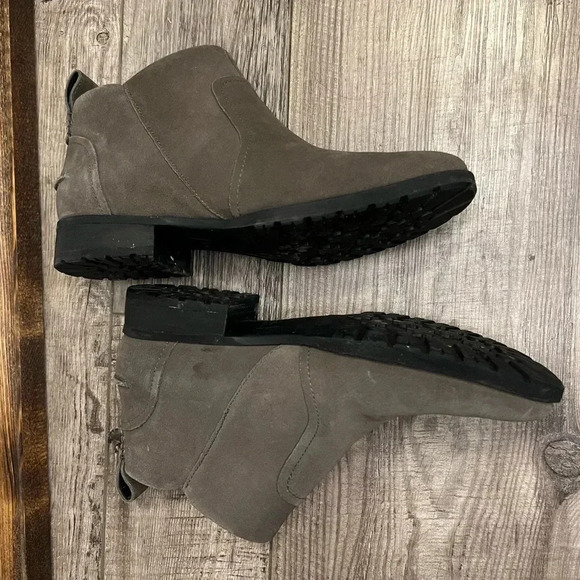 UGG Aureo II Boots Womens 8 Gray Ankle Booties Leather Zip Round Toe winter shoe - Picture 6 of 12